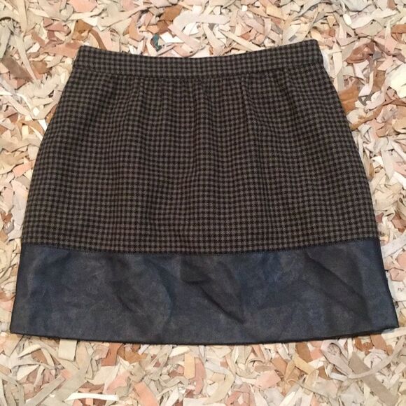 J. Crew wool blend leather-trim houndstooth skirt 10 - Picture 7 of 12